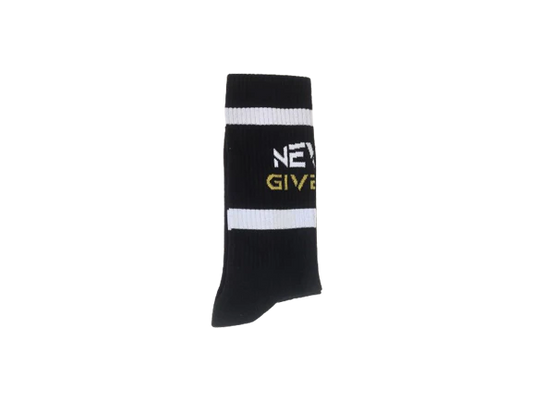 NEVER GIVE UP BLACK SOCKS